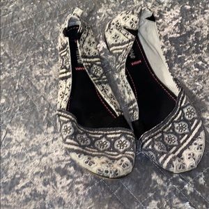 Mahow print flat size 10